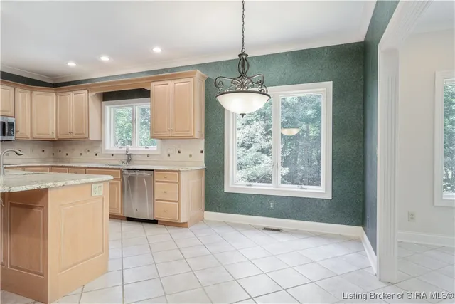 $625,000 | 5034 Bent Creek Drive, Floyds Knobs, IN 47119