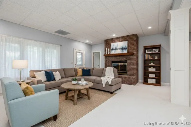 $625,000 | 5034 Bent Creek Drive, Floyds Knobs, IN 47119