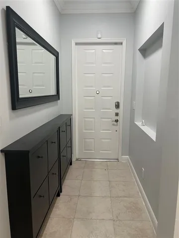 $4,300 | 3318 Lakeside Drive, Davie, FL 33328