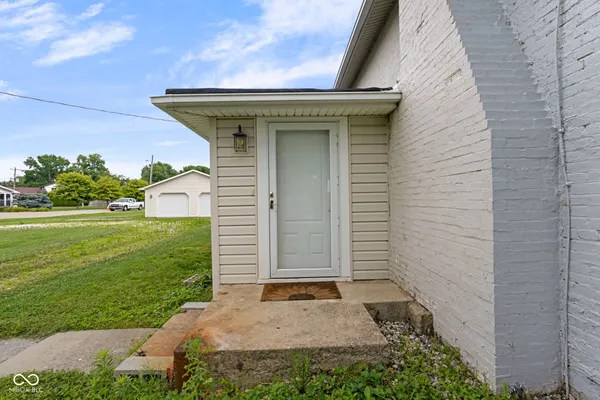 $283,900 | 1615 South Main Street, Tipton, IN 46072