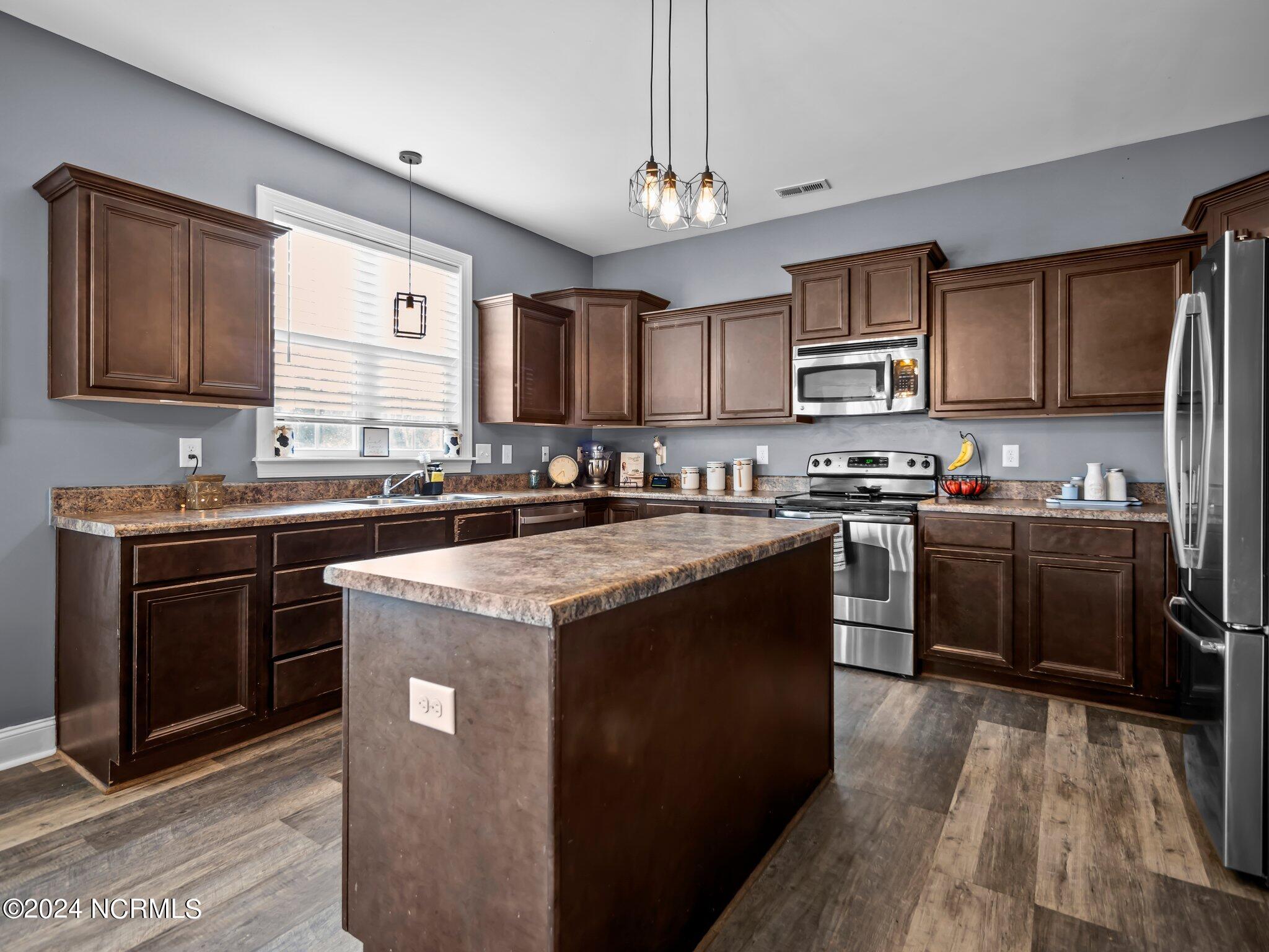 178 River Winding Road Jacksonville, NC 28540 - Photo 29 of 56 39-web-or-mls-P9113147