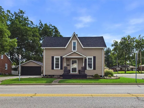 $184,000 | 801 Poplar Street, Highland, IL 62249