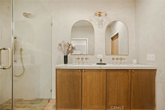 $1,625,000 | 2334 Glover Place, Los Angeles, CA 90031