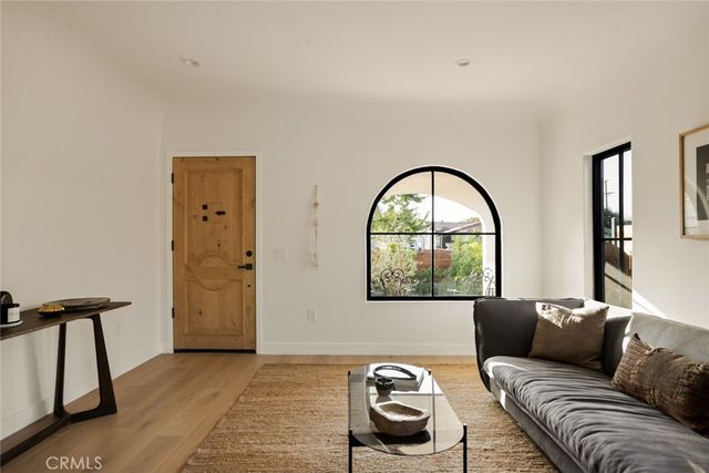 $1,625,000 | 2334 Glover Place, Los Angeles, CA 90031