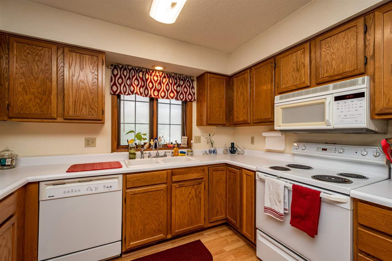 1923 Earl Road Iowa City, IA 52246 - Photo 10 of 19 Gallery Image 10