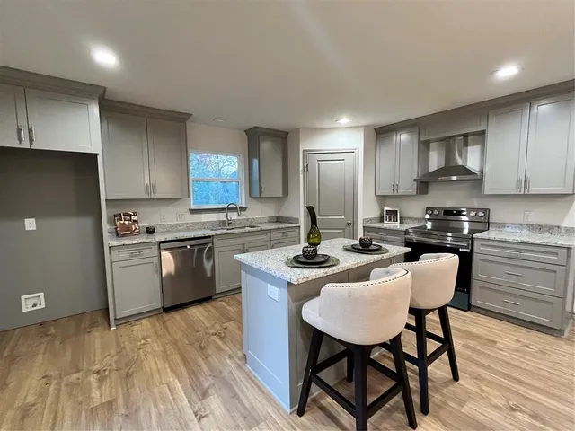 $305,000 | 1438 East Waco Avenue, Dallas, TX 75216