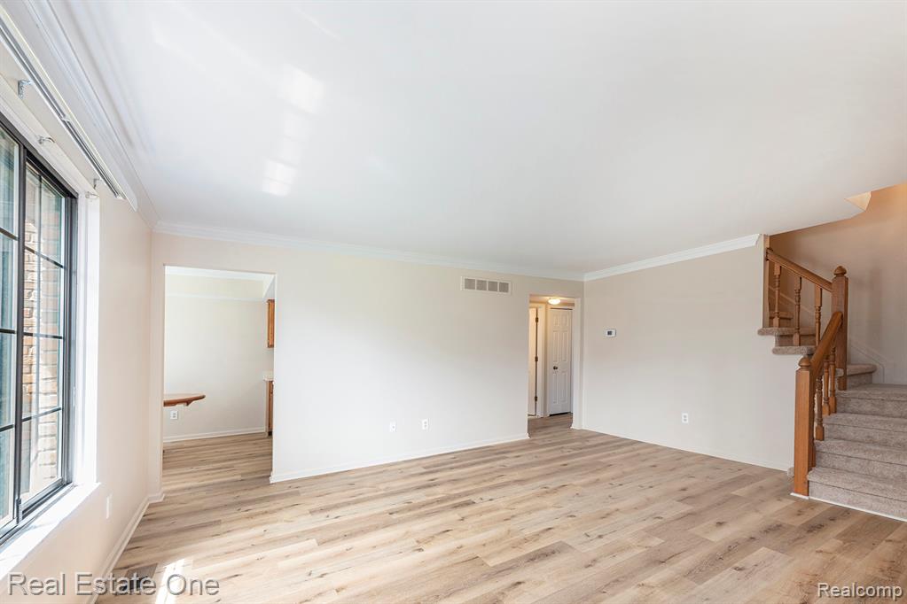 114 Meadow Ln Circle, Unit 30 Rochester Hills, MI 48307 - Photo 6 of 19