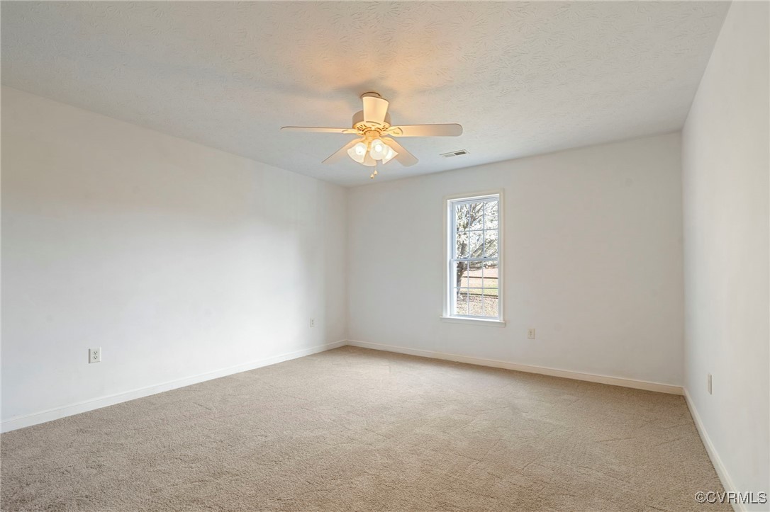 3230 Meadow Road Sandston, VA 23150 - Photo 10 of 30 Gallery Image 10