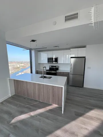 $6,288 | 77 Commercial Street, Unit 2908 | Greenpoint