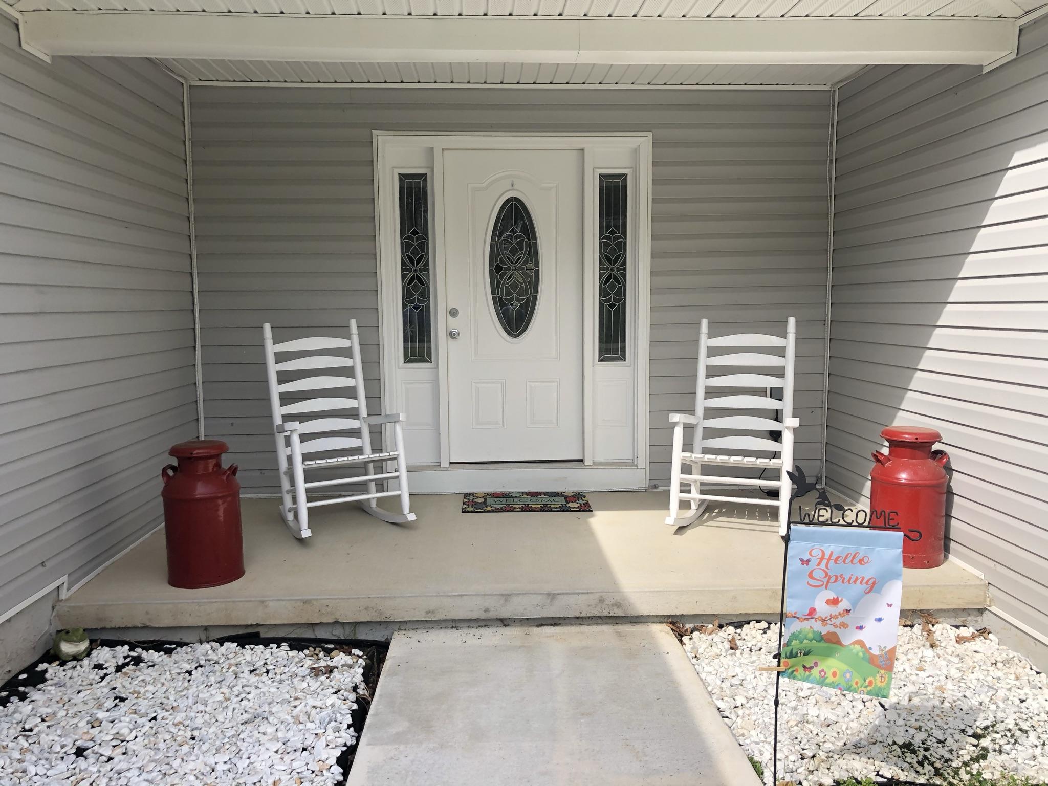 437 Deerfield Road, Unit IV/13 Crossville, TN 38555 - Photo 3 of 27 Deerfield front porch