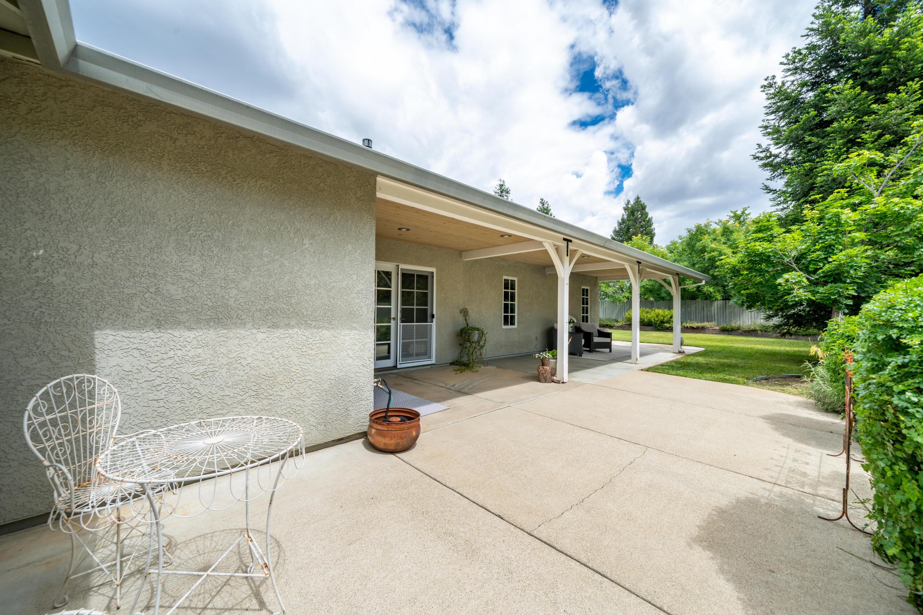 1044 Riviera Drive Redding, CA 96001 - Photo 34 of 46 1044 Riviera Dr-46