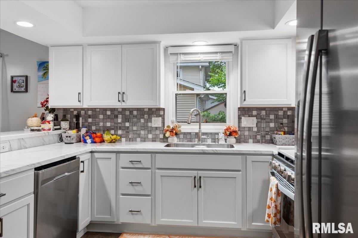 1 Golf Road Springfield, IL 62704 - Photo 11 of 37