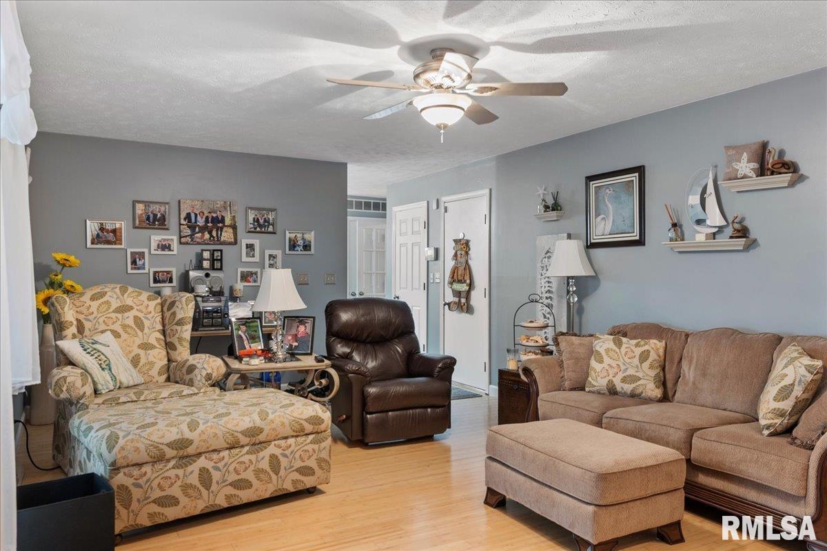 1 Golf Road Springfield, IL 62704 - Photo 18 of 37