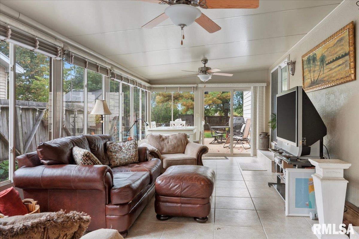 1 Golf Road Springfield, IL 62704 - Photo 22 of 37