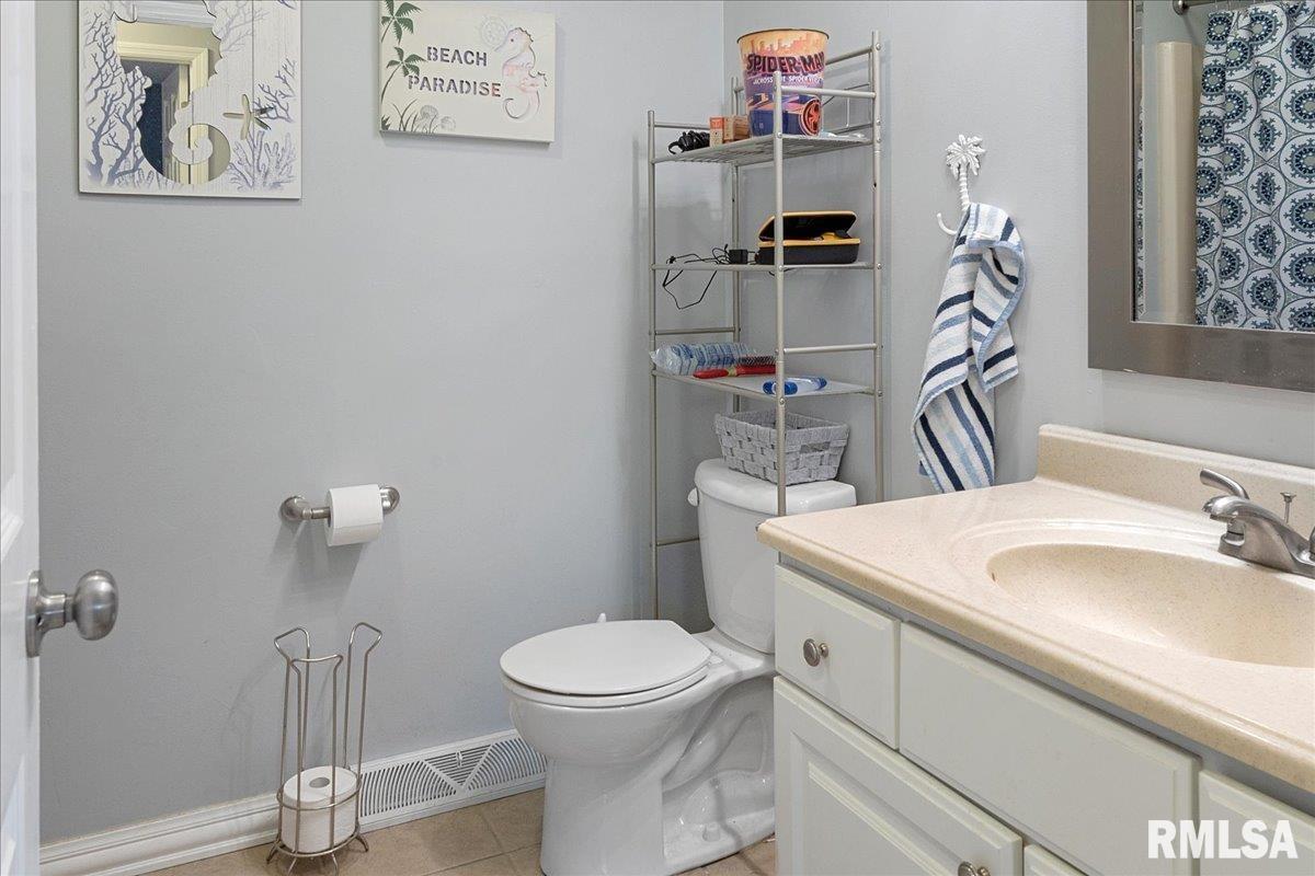 1 Golf Road Springfield, IL 62704 - Photo 32 of 37