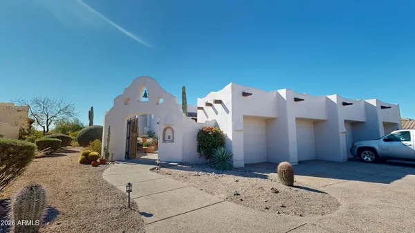 $995,500 | 6446 East Trailridge Circle, Unit 67, Mesa, AZ 85215