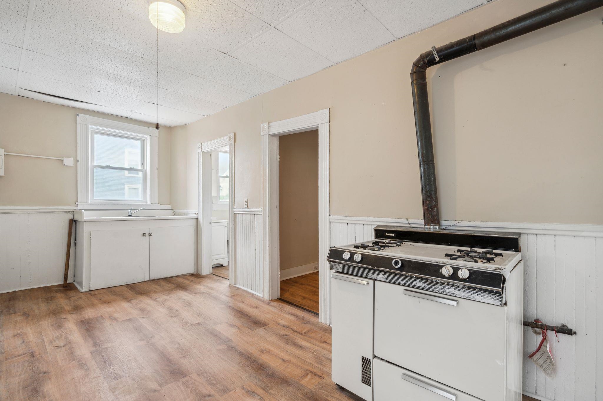 306 Manchester Street, Unit #1 Manchester, NH 03103 - Photo 22 of 24