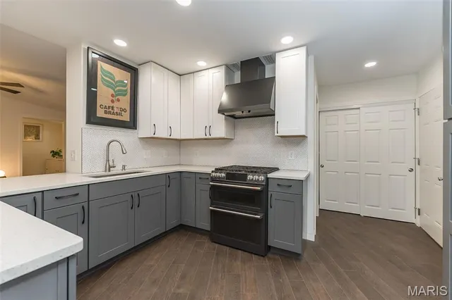 $270,000 | 4731 Holly Hills Avenue, St. Louis, MO 63116