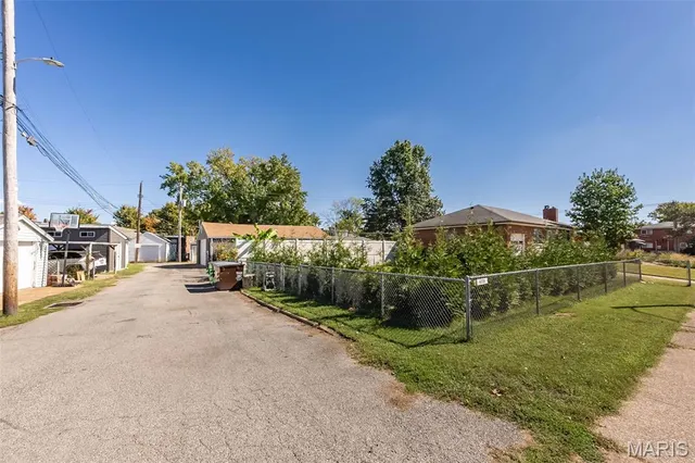 $270,000 | 4731 Holly Hills Avenue, St. Louis, MO 63116