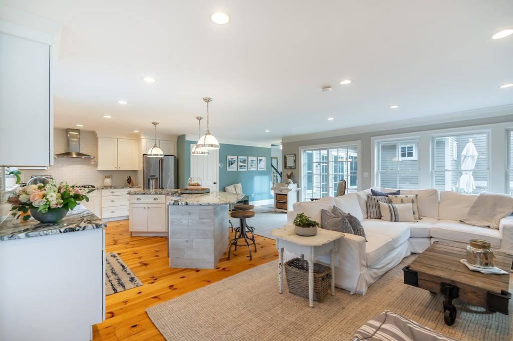 7 Chatham Road Andover, MA 01810 - Photo 8 of 36