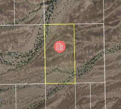 Vic Hauser Geode Bed Road Blythe, CA 92266 - Photo 7 of 9 a bathroom with a shower