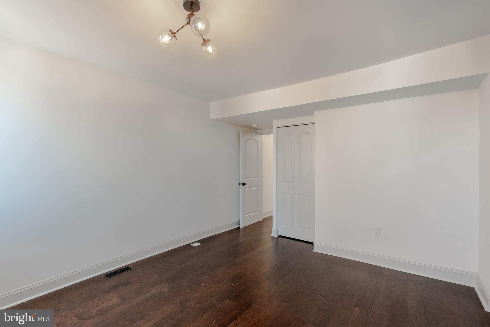 4030 Falls Road Baltimore, MD 21211 - Photo 17 of 31 Gallery Image 17