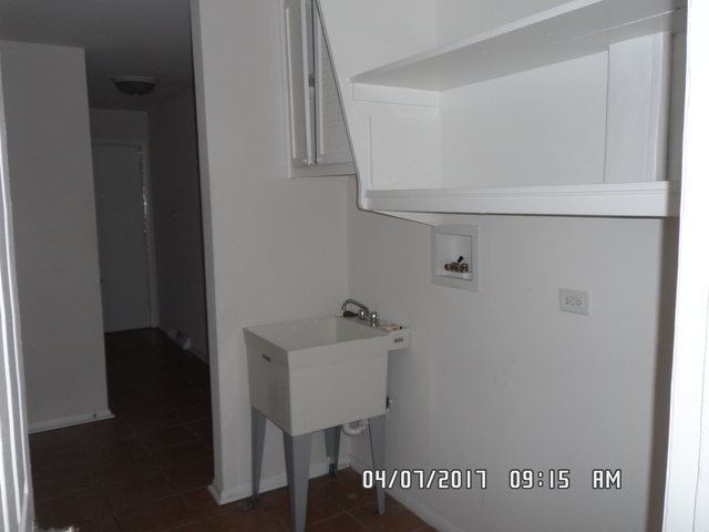 20641 Promethian Way Olympia Fields, IL 60461 - Photo 7 of 12 a bathroom with a sink