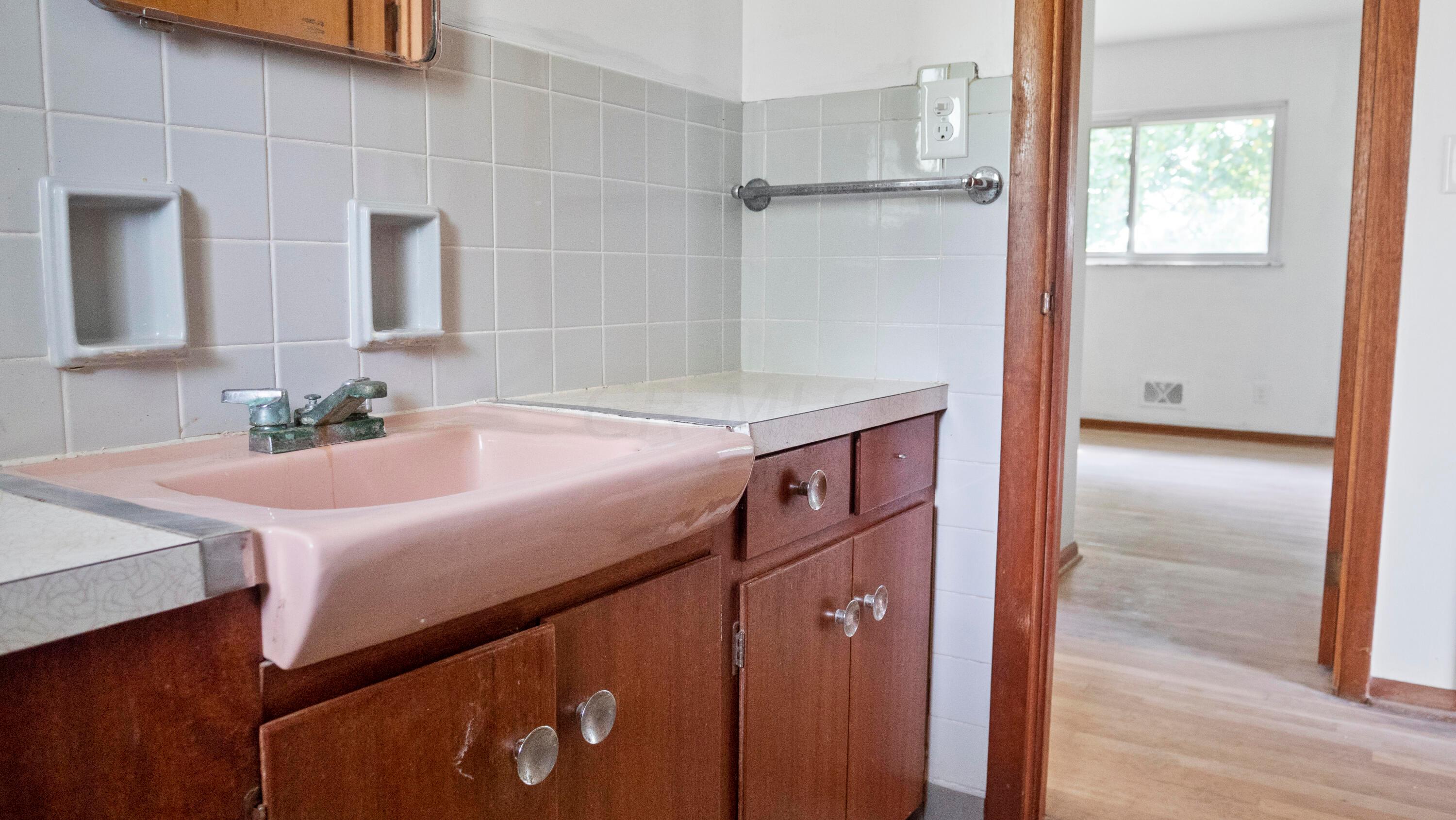 4647 Wingate Road Columbus, OH 43232 - Photo 22 of 36 Wingate 22