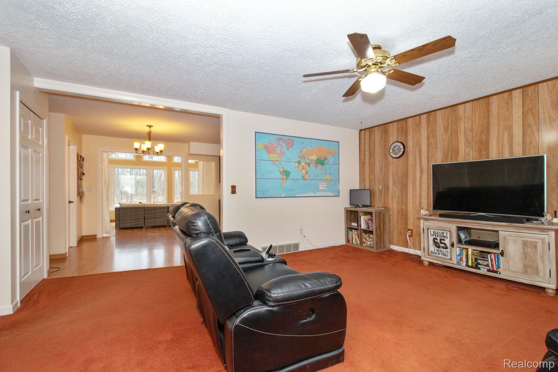 7355 Golf Club Road Howell, MI 48843 - Photo 8 of 25 8.jpg