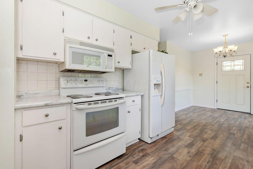 885 Bernhard Road Whitehall, OH 43213 - Photo 11 of 48 8-Kitchen