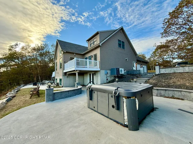 $998,990 | 317 Valley View Drive, Albrightsville, PA 18210