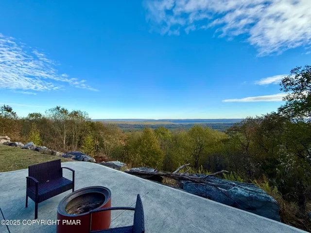 $998,990 | 317 Valley View Drive, Albrightsville, PA 18210