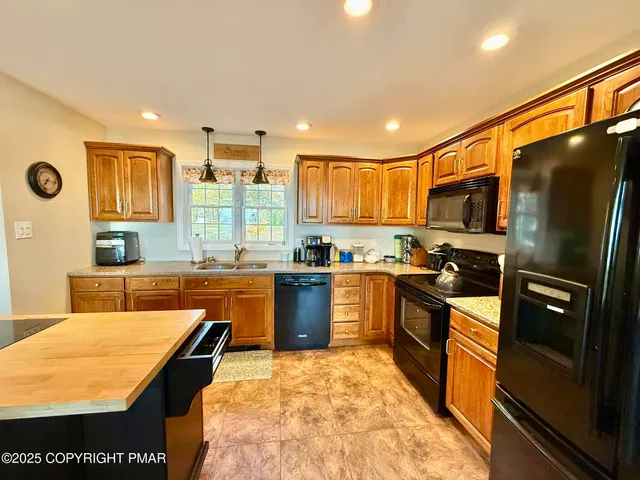 $998,990 | 317 Valley View Drive, Albrightsville, PA 18210