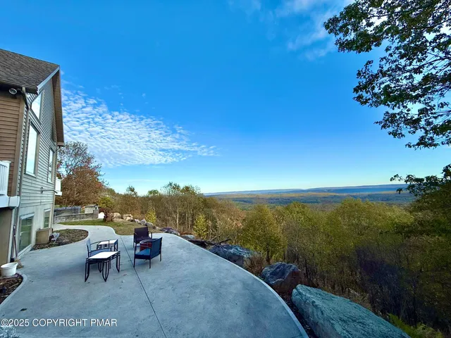 $998,990 | 317 Valley View Drive, Albrightsville, PA 18210