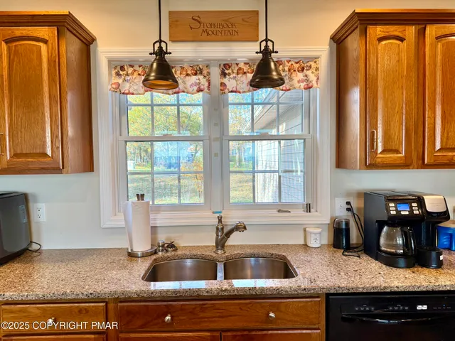 $998,990 | 317 Valley View Drive, Albrightsville, PA 18210