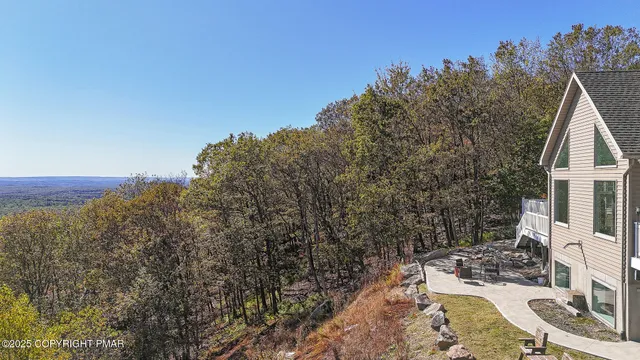 $998,990 | 317 Valley View Drive, Albrightsville, PA 18210