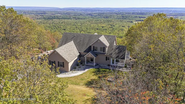 $998,990 | 317 Valley View Drive, Albrightsville, PA 18210