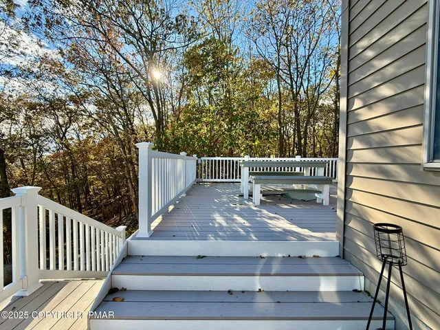 $998,990 | 317 Valley View Drive, Albrightsville, PA 18210