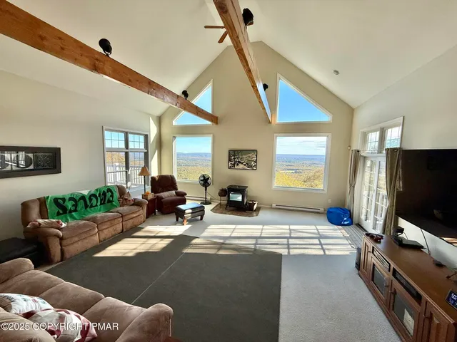 $998,990 | 317 Valley View Drive, Albrightsville, PA 18210