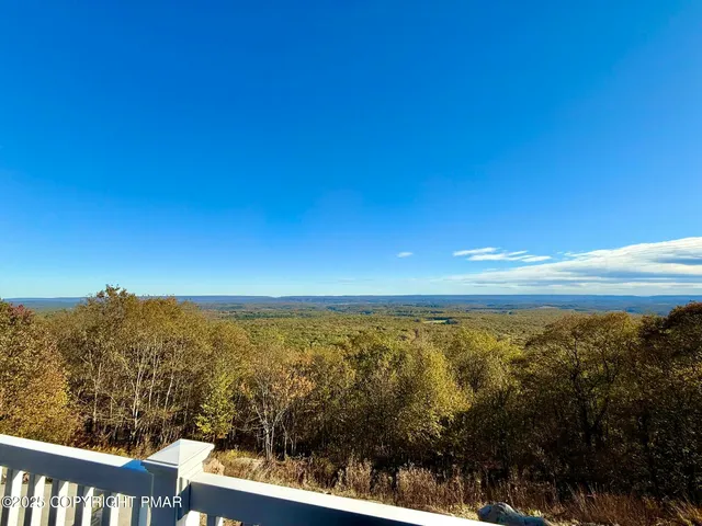 $998,990 | 317 Valley View Drive, Albrightsville, PA 18210