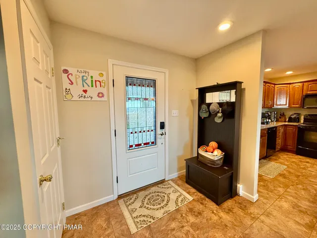 $998,990 | 317 Valley View Drive, Albrightsville, PA 18210