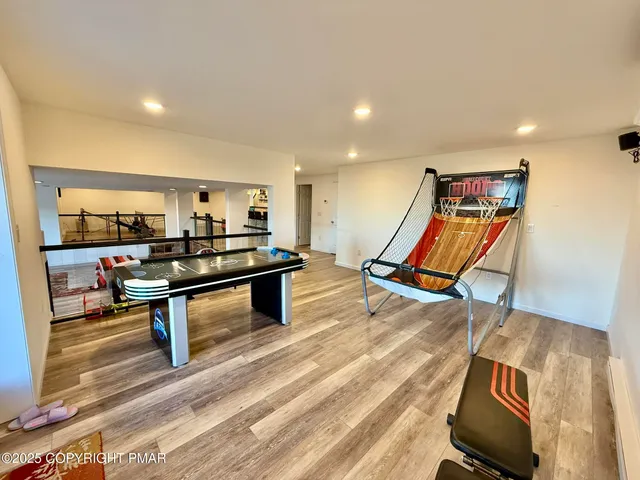 $998,990 | 317 Valley View Drive, Albrightsville, PA 18210