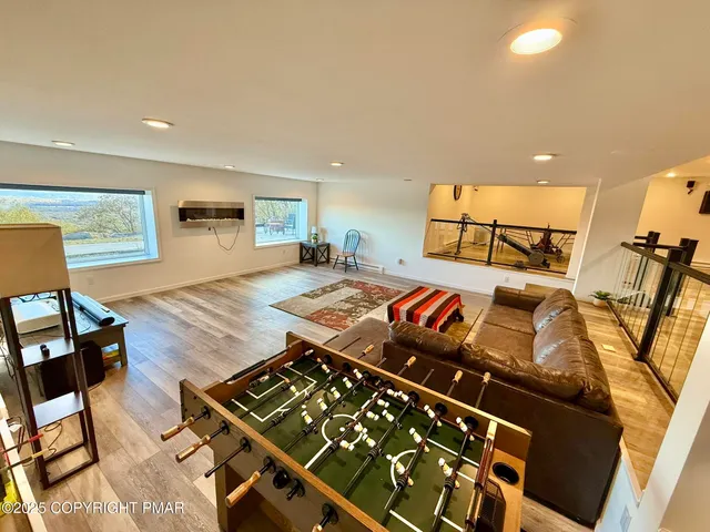 $998,990 | 317 Valley View Drive, Albrightsville, PA 18210