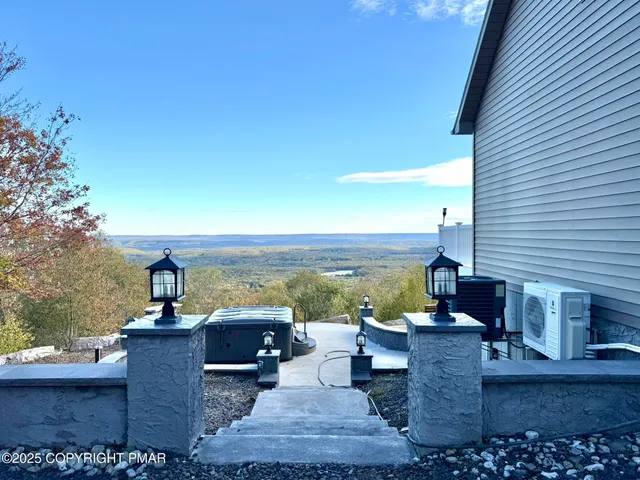 $998,990 | 317 Valley View Drive, Albrightsville, PA 18210