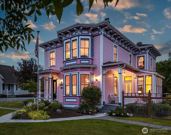 $1,595,000 | 702 North Main Street, Coupeville, WA 98239
