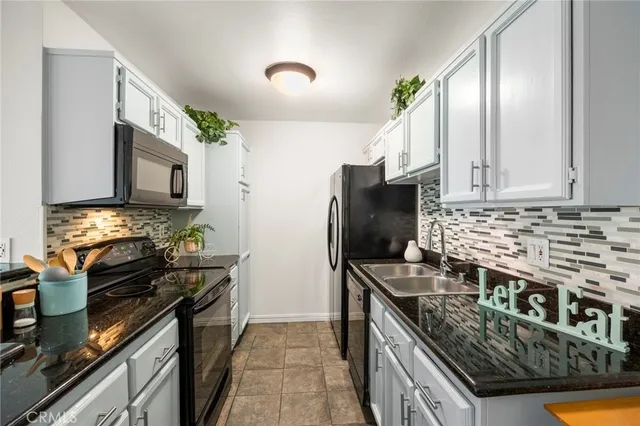 $579,000 | 436 North Bellflower Boulevard, Unit 302, Long Beach, CA 90814