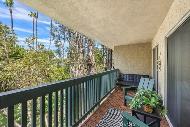 $579,000 | 436 North Bellflower Boulevard, Unit 302, Long Beach, CA 90814