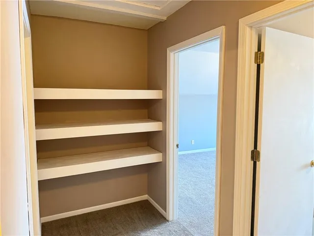 $450,000 | 31435 Lofty Lane, Edwards, MO 65326