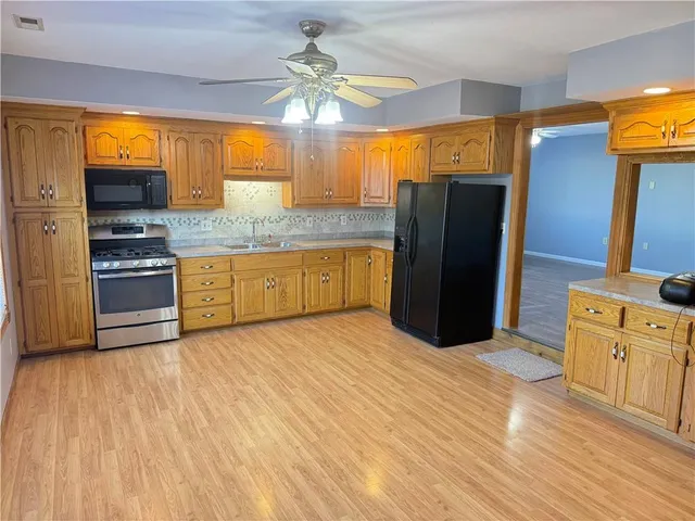 $450,000 | 31435 Lofty Lane, Edwards, MO 65326