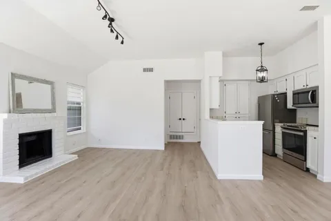 $589,000 | 1920 Vista Cay, San Mateo, CA 94404